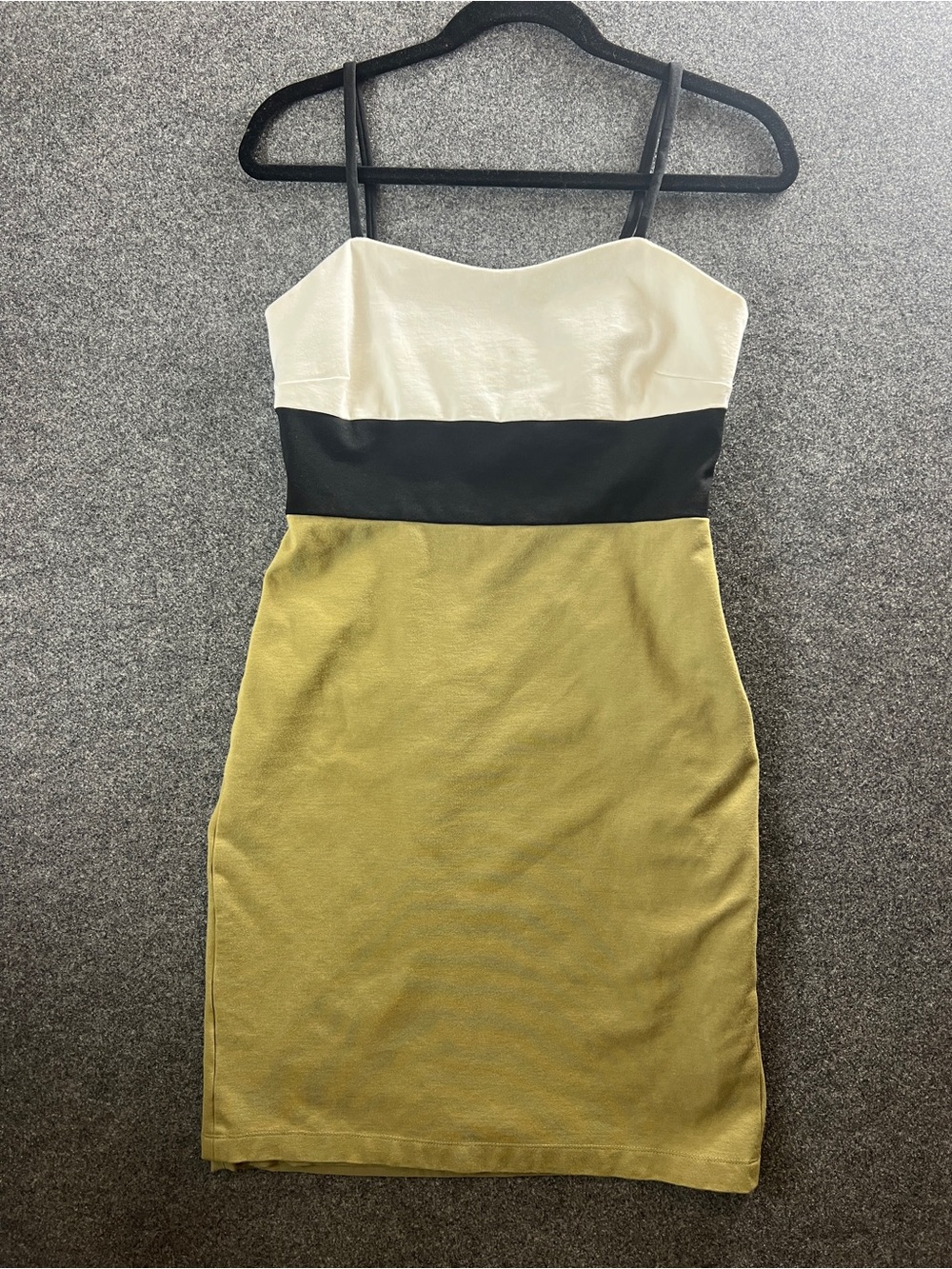 Banana Republic Colorblock Ponte Sheath Dress  Olive Green Black White Size 8 - Picture 2 of 10